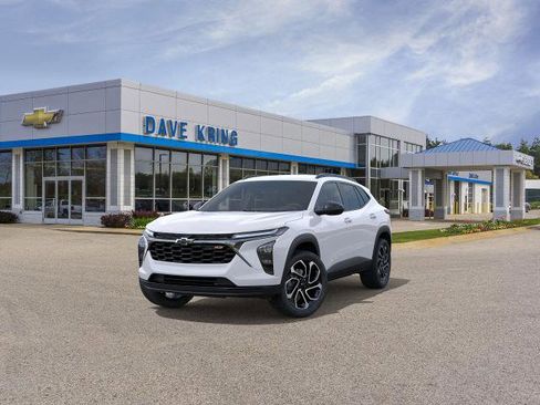 New 2025 Chevrolet Trax RS image 32