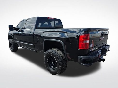 Used 2015 GMC Sierra 2500 Denali w/ Duramax Plus Package AWD/4WD image 7
