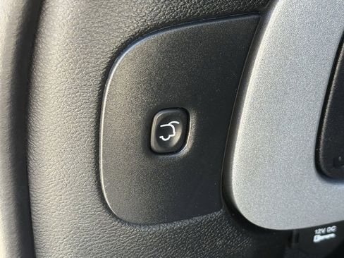 Used 2017 Jeep Cherokee Trailhawk w/ Comfort & Convenience Group image 21