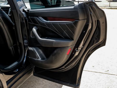 Used 2019 Maserati Levante S GranLusso image 43