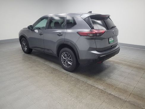 Used 2024 Nissan Rogue S AWD/4WD image 3