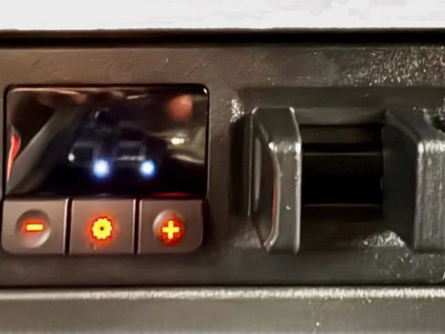 Used 2017 Nissan Titan Platinum Reserve image 30