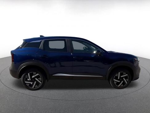 Used 2025 Nissan Kicks SV FWD image 16