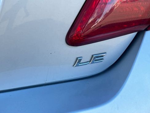 Used 2009 Toyota Camry LE FWD image 21