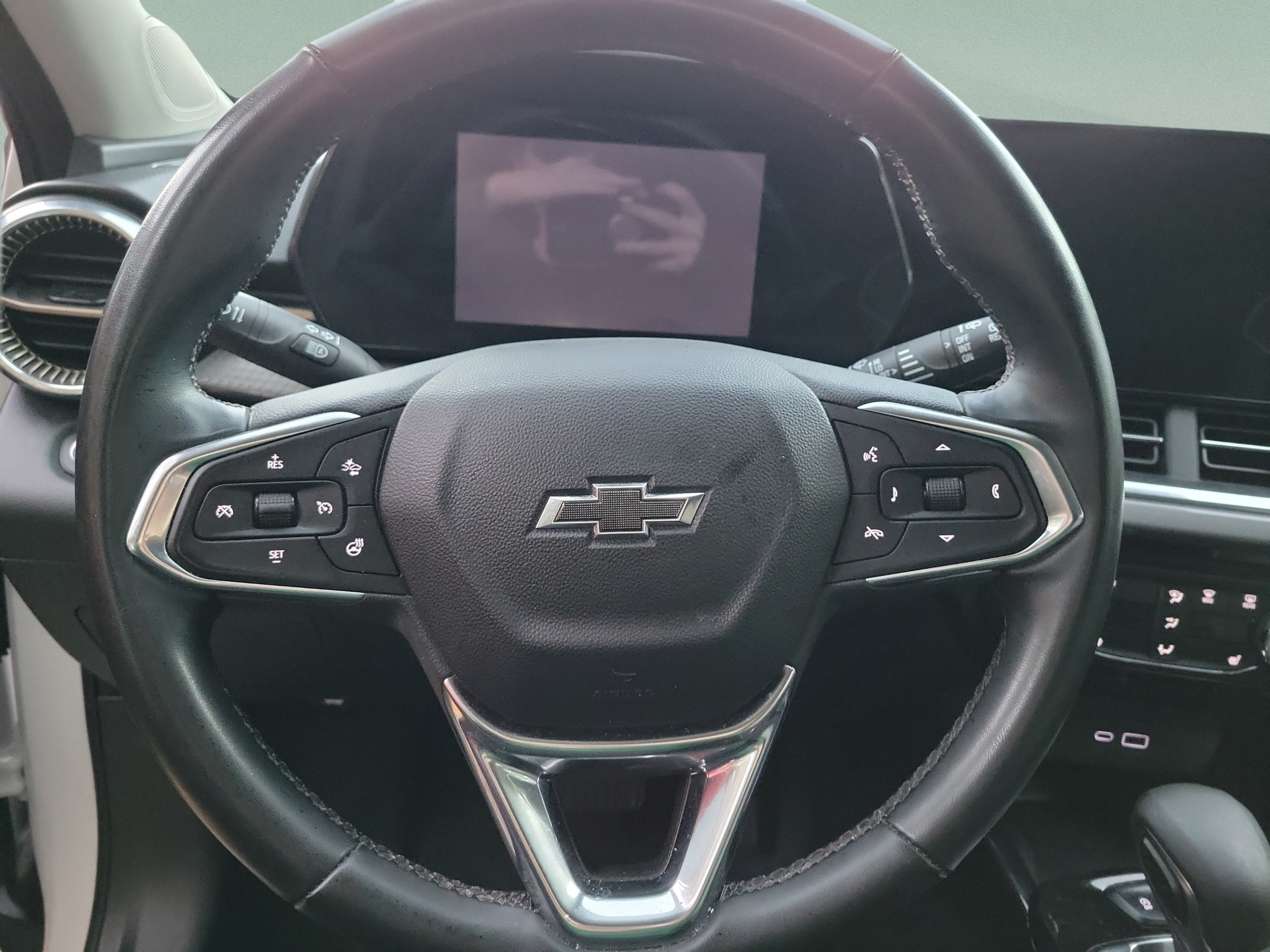 Used 2024 Chevrolet Trax ACTIV w/ Sunroof Package FWD image 20