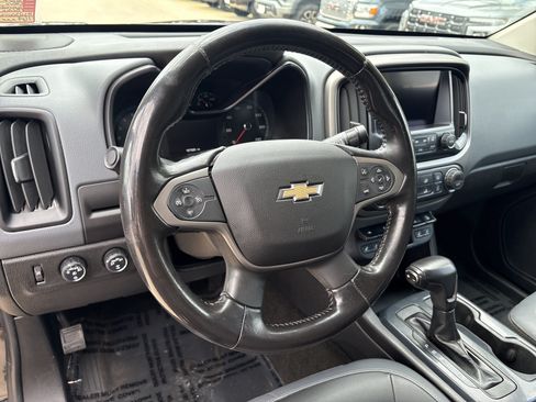 Used 2017 Chevrolet Colorado Z71 AWD/4WD image 18