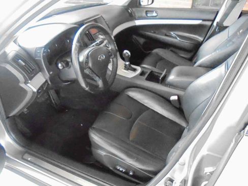 Used 2009 INFINITI G37 Journey image 7