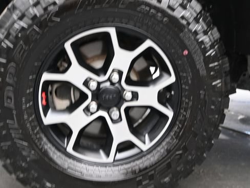 Used 2021 Jeep Wrangler Unlimited Rubicon w/ LED Lighting Group AWD/4WD image 13