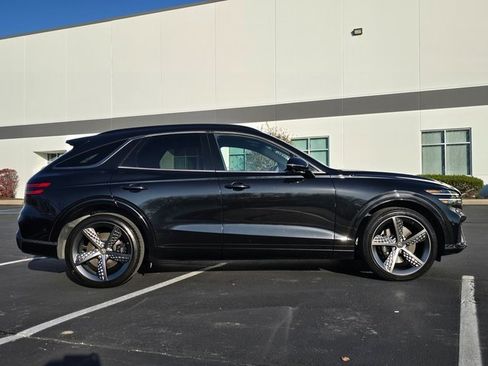 Used 2023 Genesis GV70 2.5T w/ Sport Prestige Package image 5