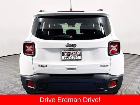 Used 2021 Jeep Renegade Latitude FWD image 21