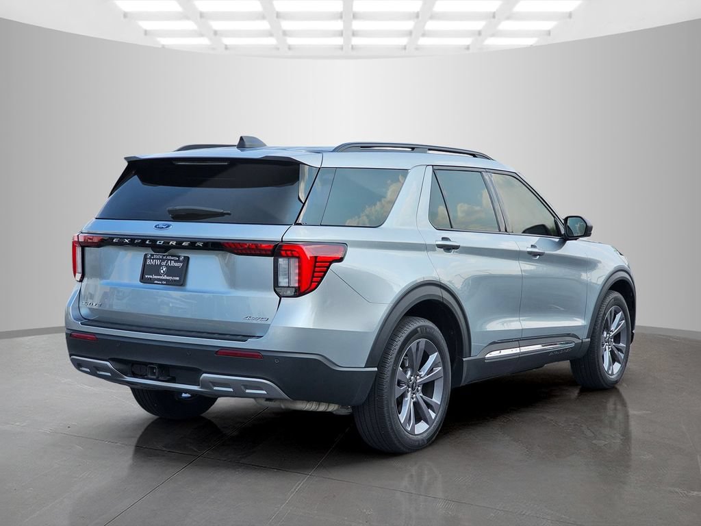 Used 2025 Ford Explorer Active w/ Active Comfort Package AWD/4WD image 6