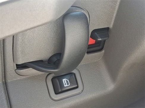 Used 2020 Chevrolet Express 2500 image 28