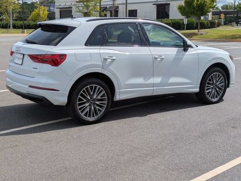 Used 2023 Audi Q3 2.0T Premium w/ Convenience Package AWD/4WD image 4
