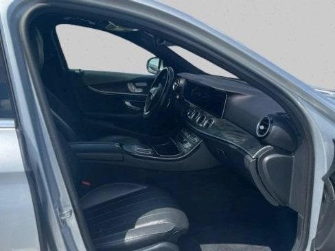 Used 2021 Mercedes-Benz E 350 Sedan w/ Premium Package image 18