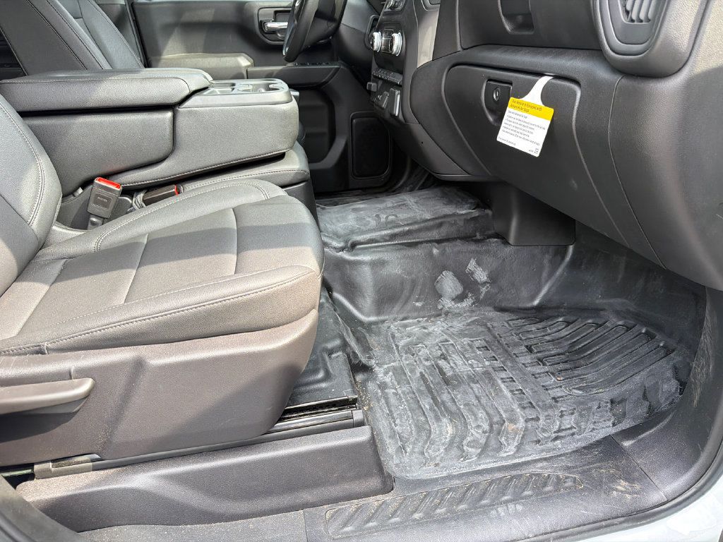 Used 2025 GMC Sierra 2500 Pro AWD/4WD image 17