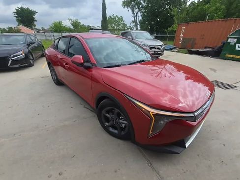 Used 2026 Kia K4 FWD image 3