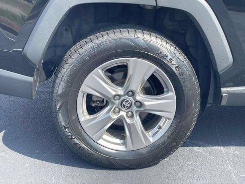 Used 2024 Toyota RAV4 XLE FWD image 9
