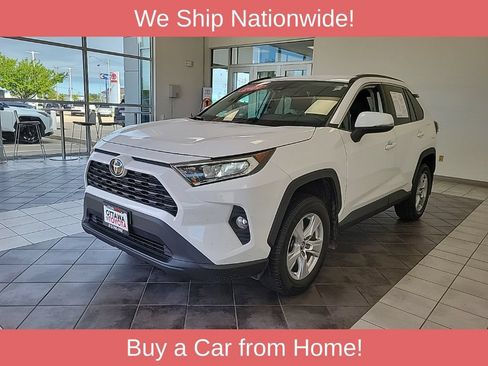 Used 2021 Toyota RAV4 XLE AWD/4WD image 2