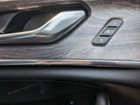 Used 2022 Jeep Grand Cherokee Overland image 22