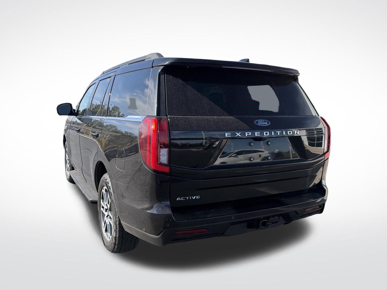 Used 2025 Ford Expedition Active AWD/4WD image 8