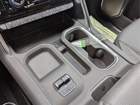 New 2025 GMC Sierra 2500 Denali w/ Denali Reserve Package image 16