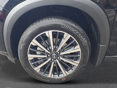 New 2026 Nissan Pathfinder Platinum image 9