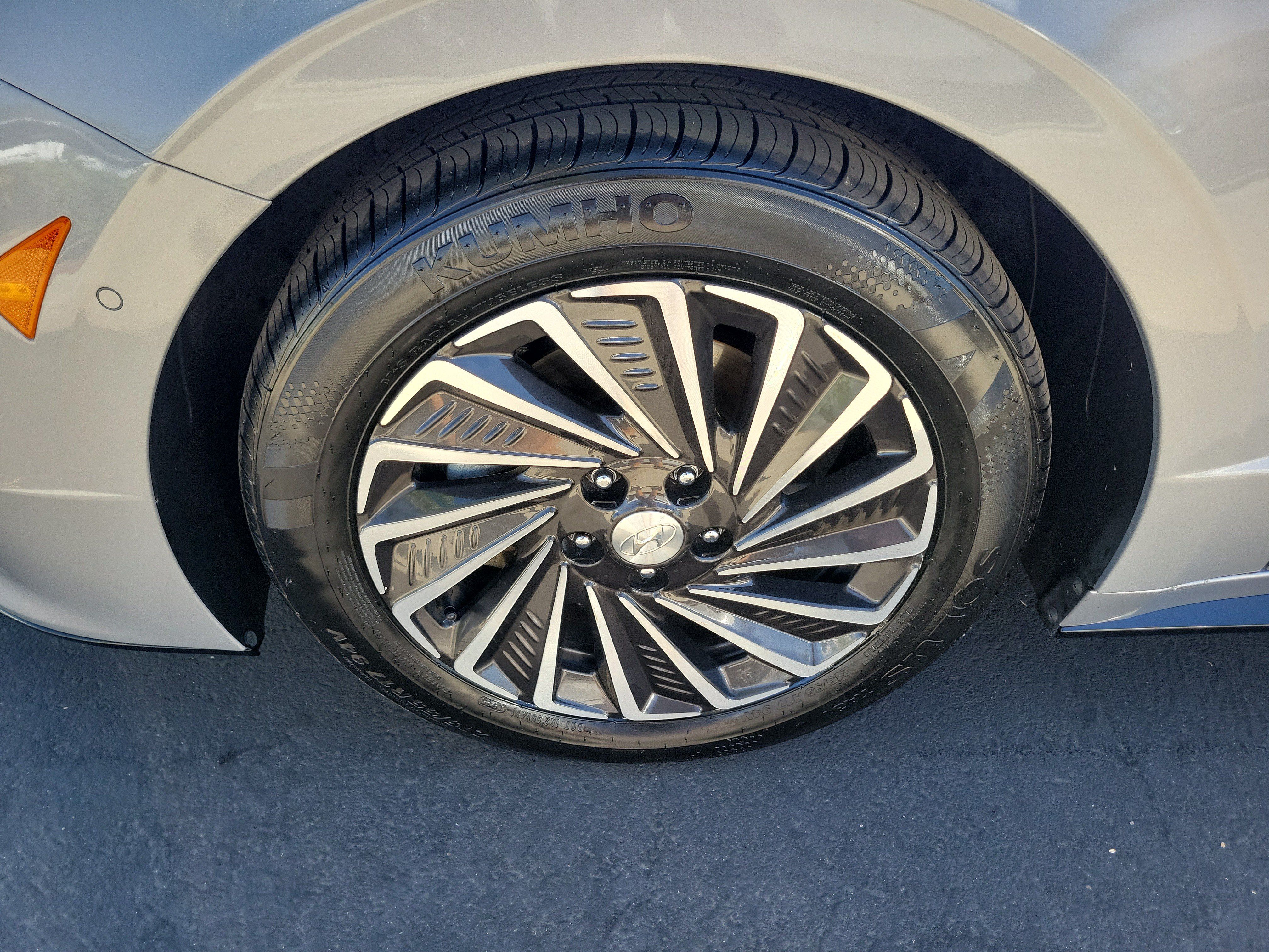 Certified 2023 Hyundai Sonata Limited FWD image 31