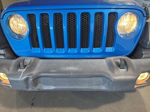 Used 2023 Jeep Wrangler Sport S image 12