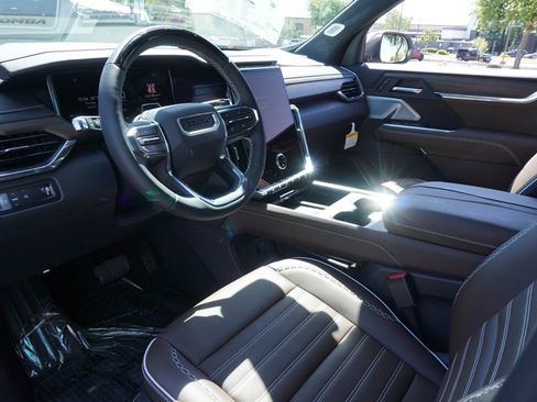 New 2026 GMC Acadia Denali Ultimate FWD image 18