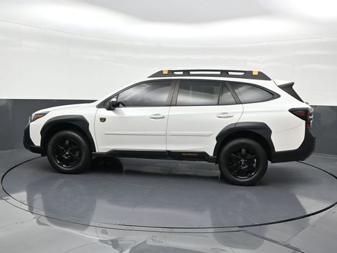 Used 2022 Subaru Outback Wilderness image 2