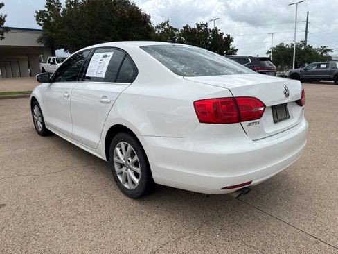 Used 2013 Volkswagen Jetta SE FWD image 5