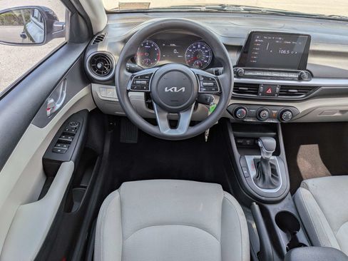Used 2023 Kia Forte LXS w/ LXS Technology Package FWD image 16