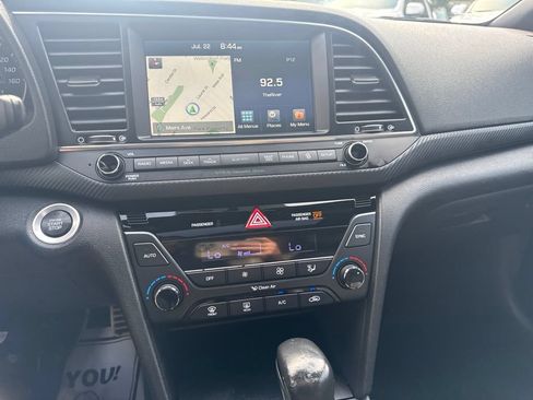 Used 2017 Hyundai Elantra Sport w/ Sport Premium Package 06 FWD image 26