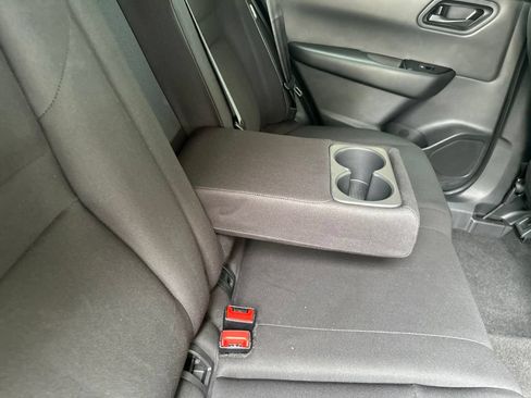Used 2024 Nissan Rogue S AWD/4WD image 30