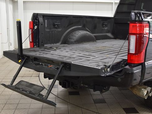 Used 2022 Ford F350 Lariat w/ Lariat Ultimate Package AWD/4WD image 23
