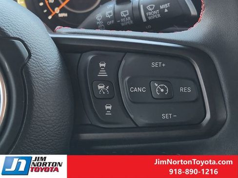 Used 2024 Jeep Wrangler Unlimited Rubicon image 30