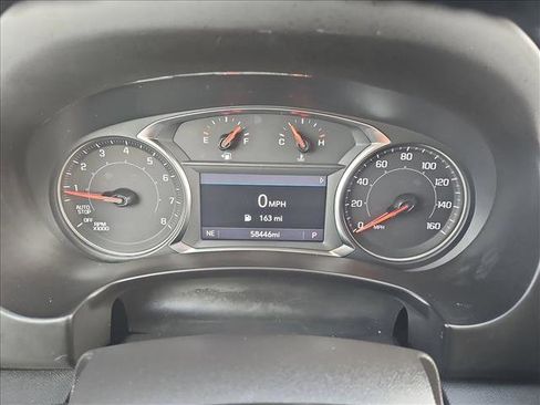 Used 2024 GMC Terrain SLT image 11