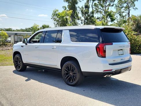 New 2026 GMC Yukon XL Denali w/ Sun & Power Step Package AWD/4WD image 3