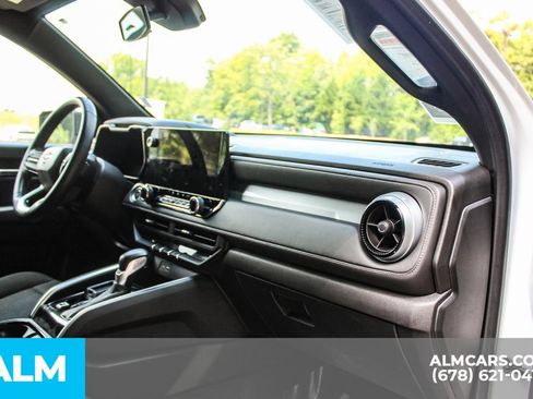 Used 2023 Chevrolet Colorado LT w/ LT Convenience Package RWD image 22