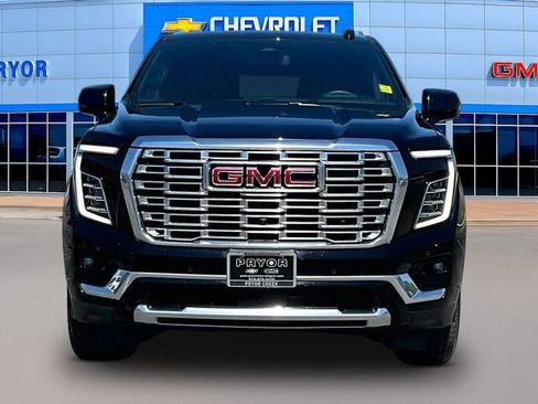 Used 2025 GMC Yukon XL Denali AWD/4WD image 2