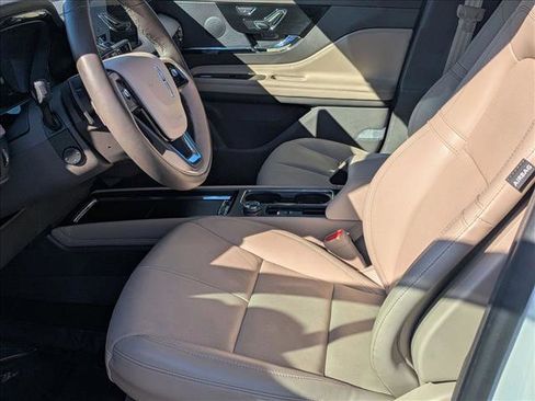 Used 2024 Lincoln Corsair Reserve w/ Equipment Group 201A image 16