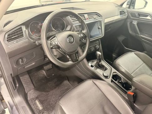 Used 2020 Volkswagen Tiguan S image 44