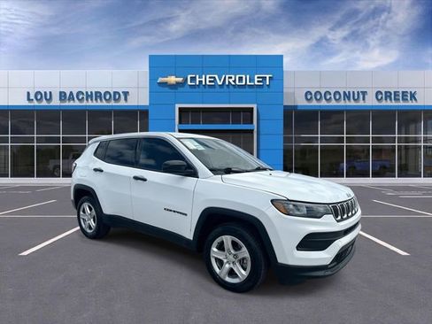 Used 2023 Jeep Compass Sport AWD/4WD image 2