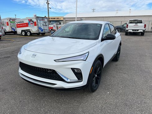 New 2026 Buick Envista Sport Touring image 2