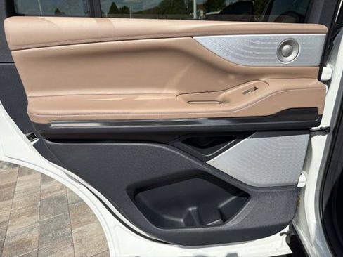 New 2026 Lincoln Navigator Black Label AWD/4WD image 14