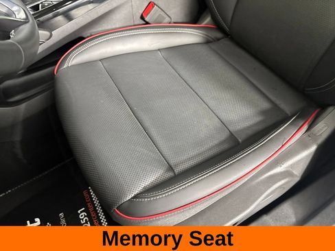 Used 2023 Buick Envision Essence w/ Sport Touring Package AWD/4WD image 12