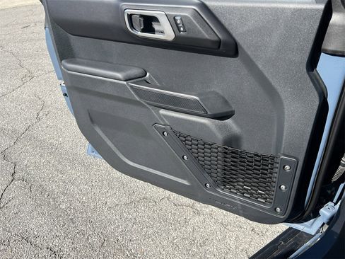 New 2025 Ford Bronco Outer Banks w/ Sasquatch Package image 16