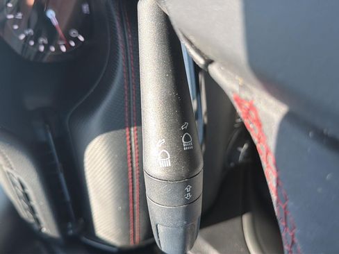 Used 2025 Jeep Compass Trailhawk AWD/4WD image 19
