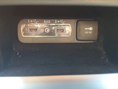 Used 2020 Jeep Grand Cherokee Altitude image 24