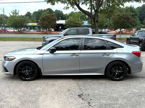 Used 2023 Honda Civic Sport image 8